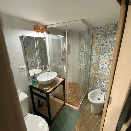 Happy House Bis Centro Apartment *